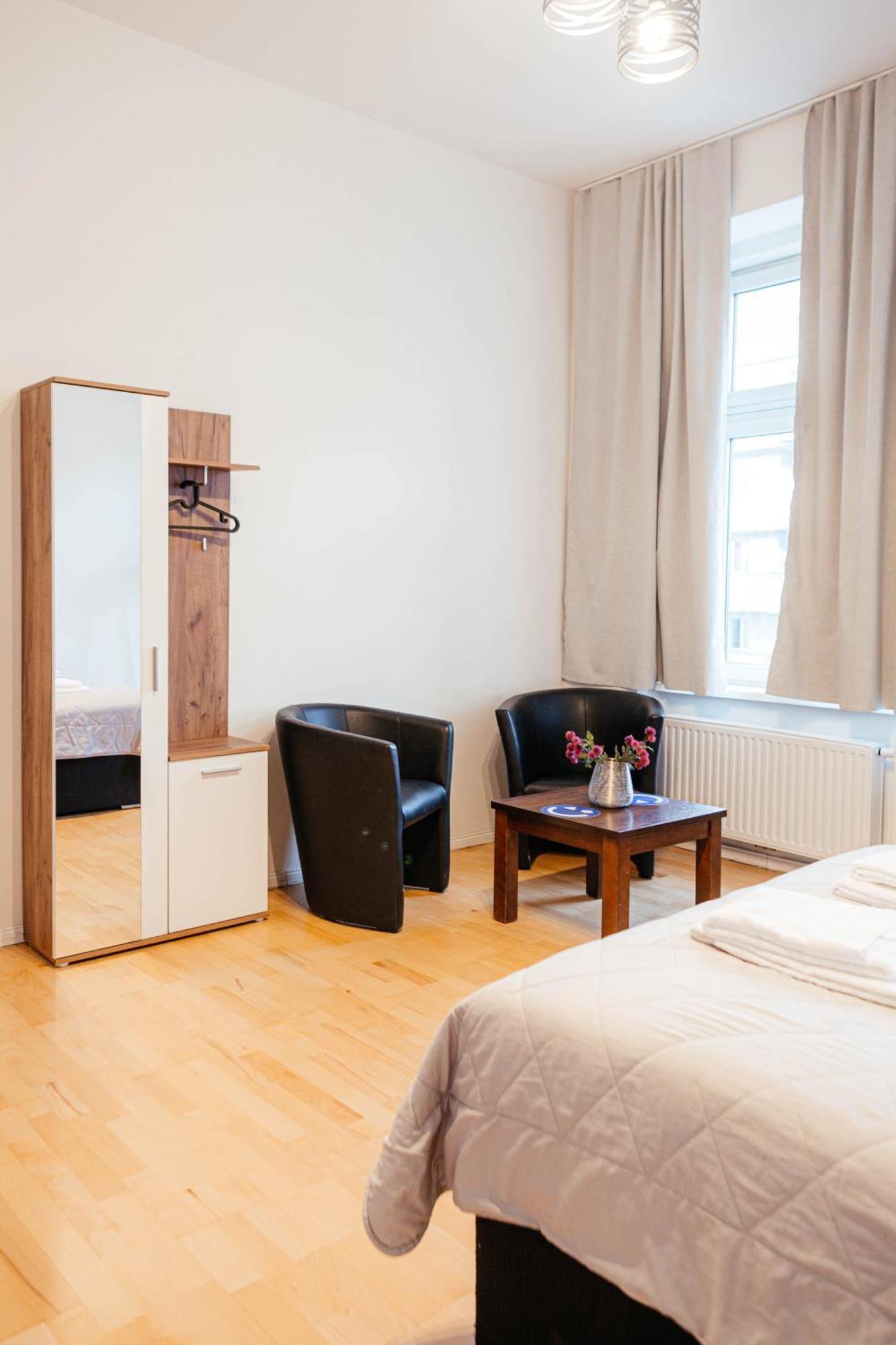 וינה Lax Apartments מראה חיצוני תמונה